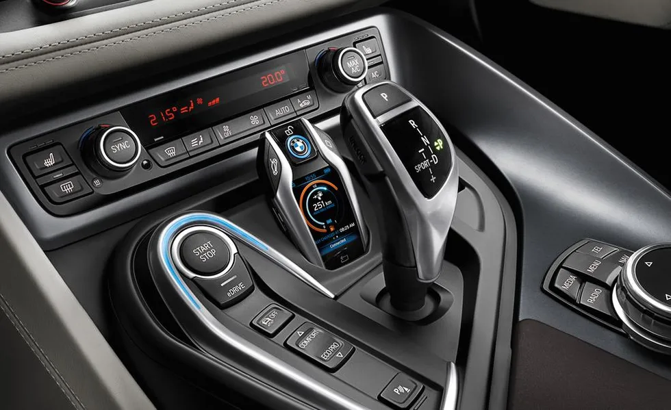 bmw i8 technology inside the car