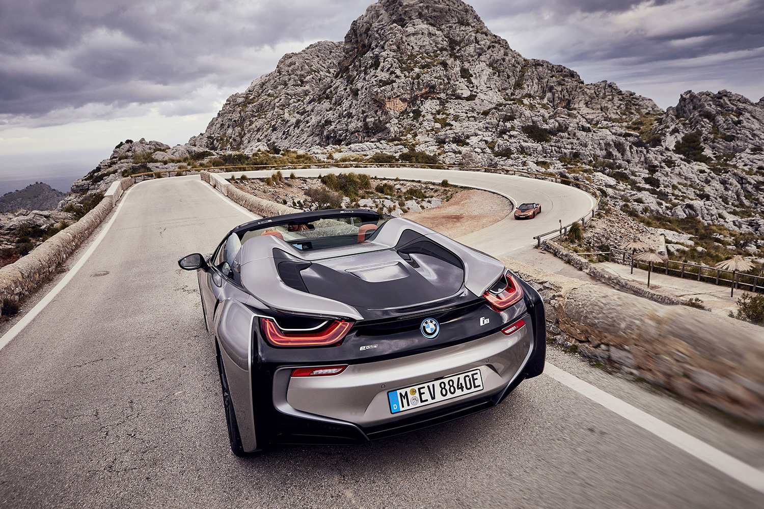 mountain bmw i8 road trip